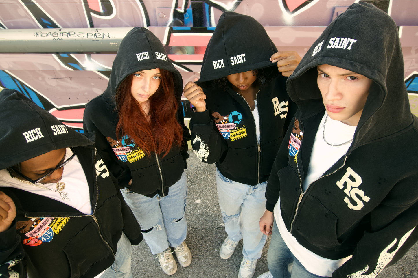 "BLACK" RS ZIP UP